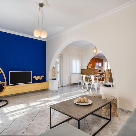 Modern 2 Bed Apartment In Downtown Of Fira 외부 사진