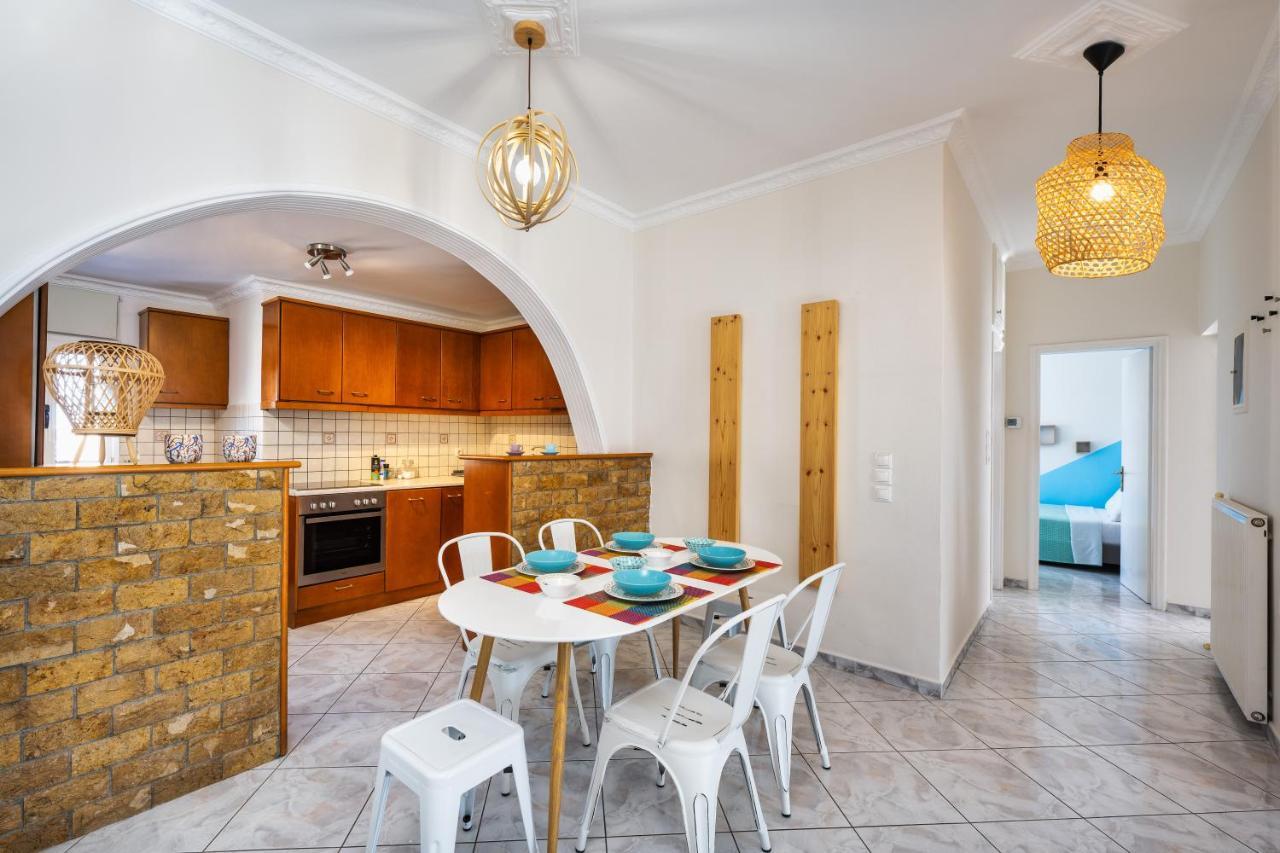 Modern 2 Bed Apartment In Downtown Of Fira 외부 사진