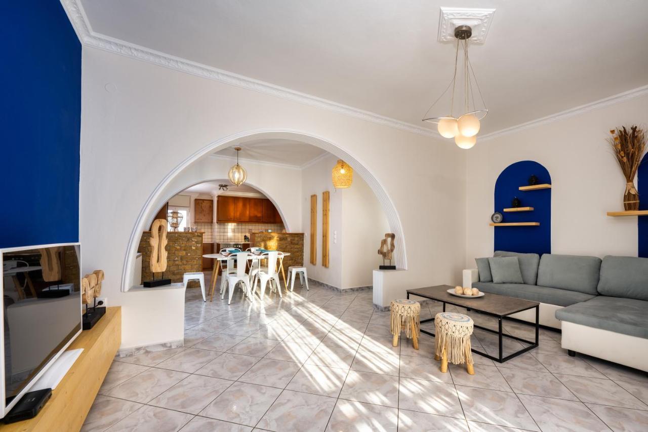Modern 2 Bed Apartment In Downtown Of Fira 외부 사진
